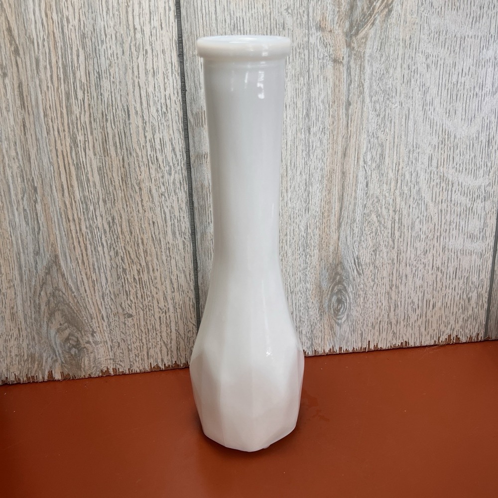 *VINTAGE WHITE MILK GLASS BUD VASE GEOMETRIC DESIGN BY EO BRODY   8 3/4" T
